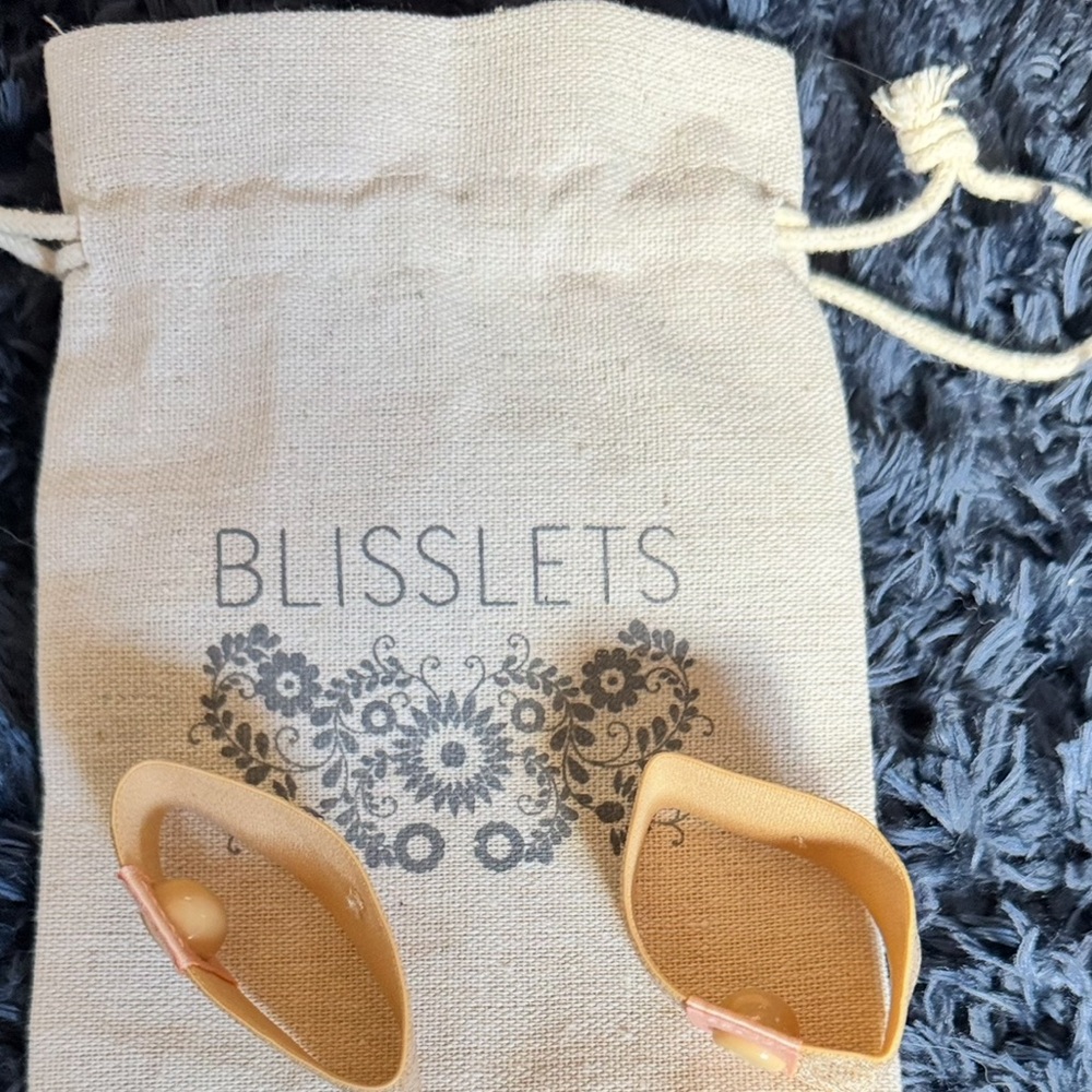 BLISSLETS Joy Duo Nausea & Anxiety
Relief Bracelets - Picture 5 of 8